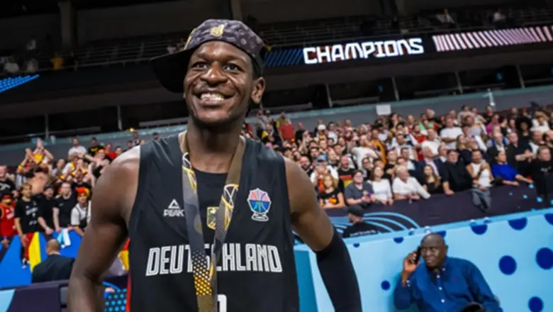 Isaac Bonga Resmi Dikontrak Panathinaikos Selama Tiga Tahun