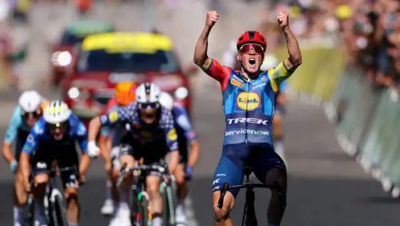 Mads Pedersen Juara Etape 4, Torstein Traeen Ambil Alih Jersey Kuning
