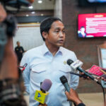 Karhutla Belum Tertangani, Raja Juli Sebut Kekurangan Bibit Awan hingga Uji Penggunaan Dry Ice