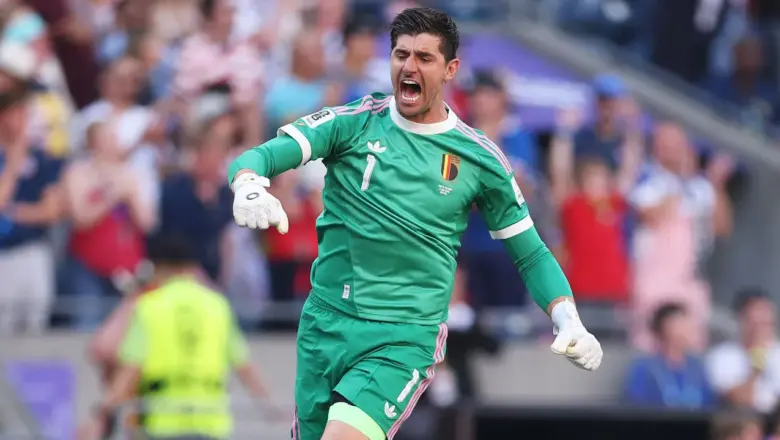 Real Madrid Mulai Cari Penerus Thibaut Courtois, Verbruggen Masuk Radar