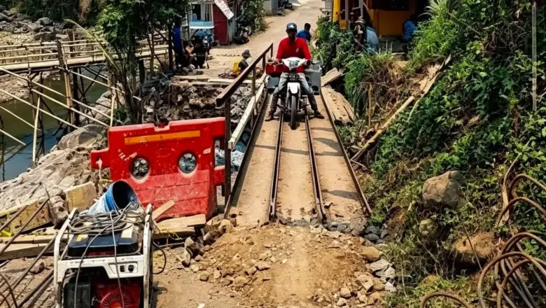 Akses Darurat Jembatan Rancasenggang Mulai Dibuka, Warga Masih Dibayangi Risiko