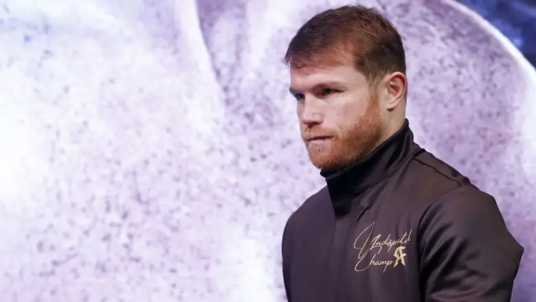 Canelo Alvarez Ungkap Tiga Petinju dengan Pukulan Paling Dahsyat