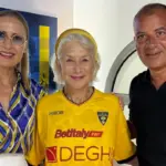 Helen Mirren Pamer Cinta ke Lecce Dalam Acara The Tonight Show