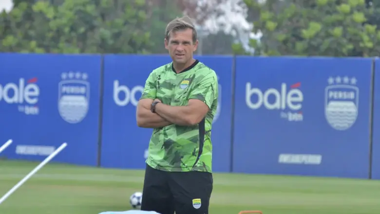 Igor Puji Mental Cepat Bangkit Persib Pasca Derita Kekalahan