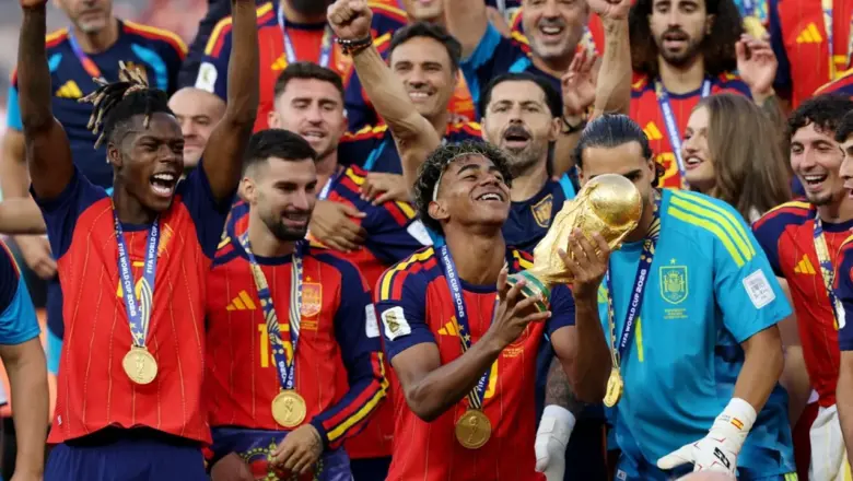Lamine Yamal Beberkan Ambisi Usai Menangkan Piala Dunia 2026