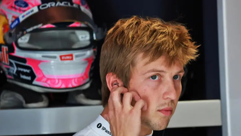 Liam Lawson Tanggapi Klaim Mobil F1 ‘Mati Rasa’ Verstappen
