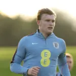 Liverpool Tertarik dengan Bek Tengah Everton, Jarrad Branthwaite