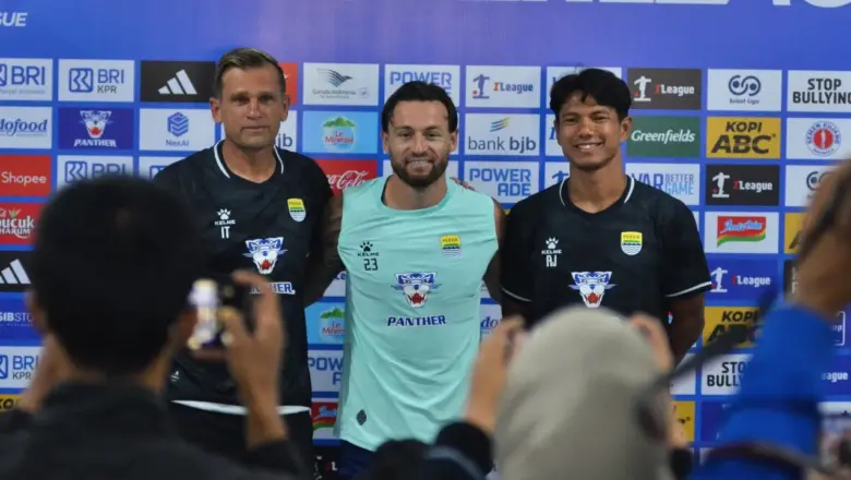 Menanti Proses Recovery, Igor Tolic Belum Rilis Starter Persib