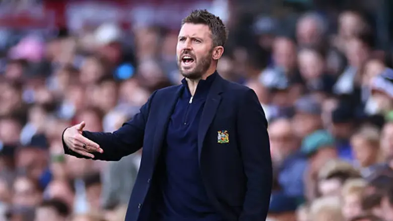 Michael Carrick Jadi Sasaran Pertanyaan, Gary Neville Murka Lihat Performa MU