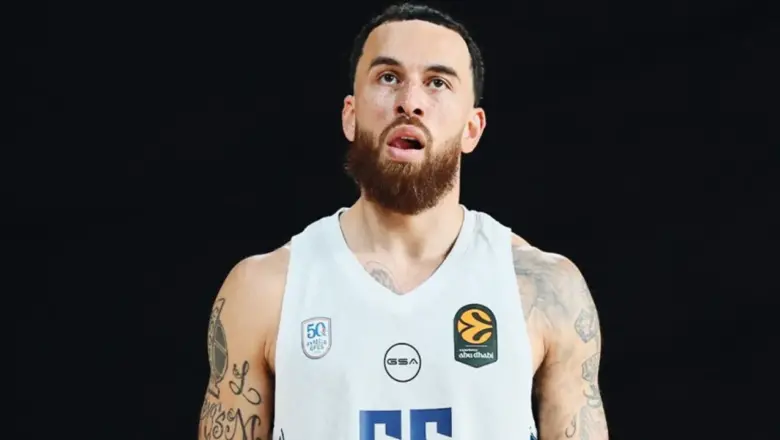 Mike James Ternyata Hampir Memperkuat Barcelona