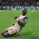 Milan dan Inter Berebut Tanda Tangan Bintang Muda Cagliari, Mendy