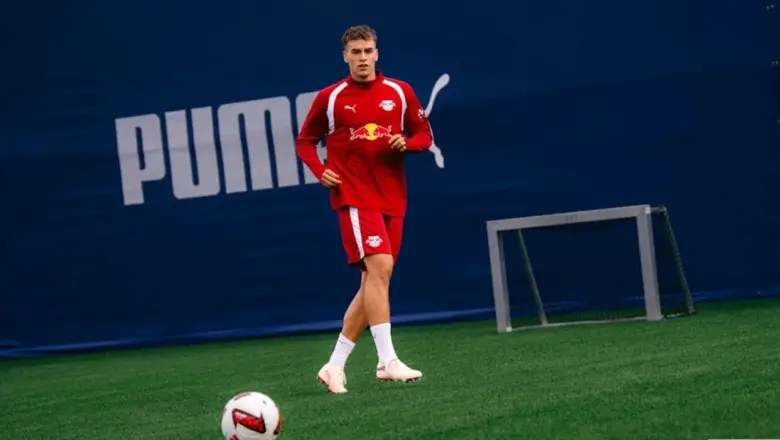 RB Leipzig Ungkap Kabar Buruk yang Menimpa Pemain Barunya, Marc Guiu