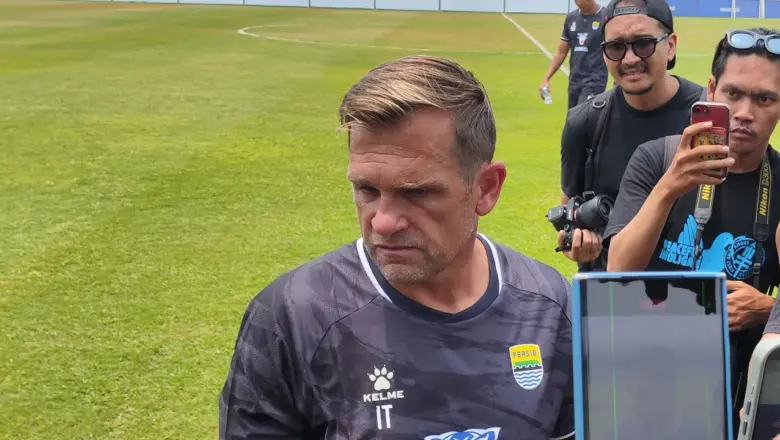 Respon Pelatih Persib Soal Catatan Persijap yang Sulit Diatasi