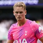 Tampil Buruk di Awal Musim, Tottenham Masih Percaya Antonin Kinsky