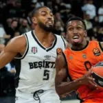 TJ Shorts Pimpin Valencia Menang Telak Lawan Besiktas