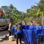 Kemarau Berkepanjangan, Warga Karang Pucung Terima 5.000 Liter Air Bersih