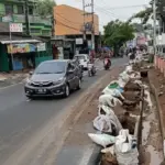 Galian Kabel Picu Jalan Berlumpur, Bahu Jalan Amblas