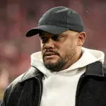 Absen karena Masalah Kesehatan, Vincent Kompany Tetap Pantau Bayern Munich