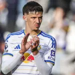 Diburu Banyak Klub, Leeds United Tak Mau Lepas Tarik Muharemovic di Januari