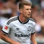 Elias Baum Ungkap Penyebab Kekalahan Frankfurt dari Dortmund