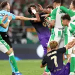 Facundo Bernal Minta Maaf Usai Diusir Wasit saat Dikalahkan Barcelona