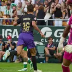 Hansi Flick Berpeluang Geser Posisi Rodri saat Lawan PSG