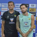 Ezra Walian Baru Jalani Operasi Untuk Cedera Lutut yang Dialami