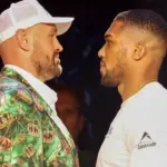 Legenda Tinju Ini Sebut Tyson Fury dan Joshua Layak Bertarung untuk Gelar
