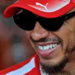 Lewis Hamilton Didorong Perpanjang Karier di F1