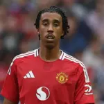 Milan Disebut Pantau Leny Yoro yang Masih Tak Pasti di Man United