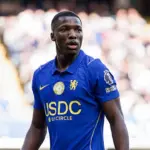 Paul Merson Sebut Moises Caicedo Gelandang Bertahan Terbaik di Dunia
