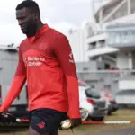 Petinggi Leverkusen Tak Peduli dengan Ancaman Hengkang Victor Boniface