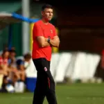 Sergio Navarro Ungkap Pentingnya Kerja di Luar Lapangan bagi Pemain