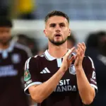Taylor Harwood-Bellis Masuk Skuad UCL Aston Villa Gantikan Matteo Ruggeri