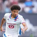 Tiago Santos Menderita Cedera Lutut Parah dan Absen Kontra Arsenal